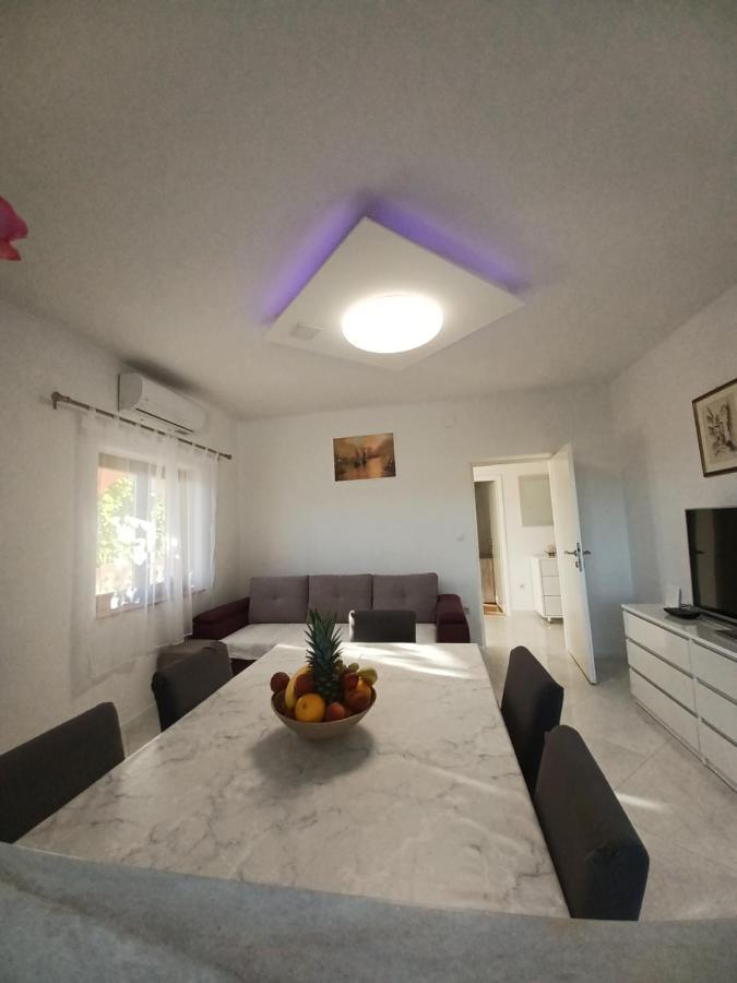 Apartment Mira Trogir Exterior foto