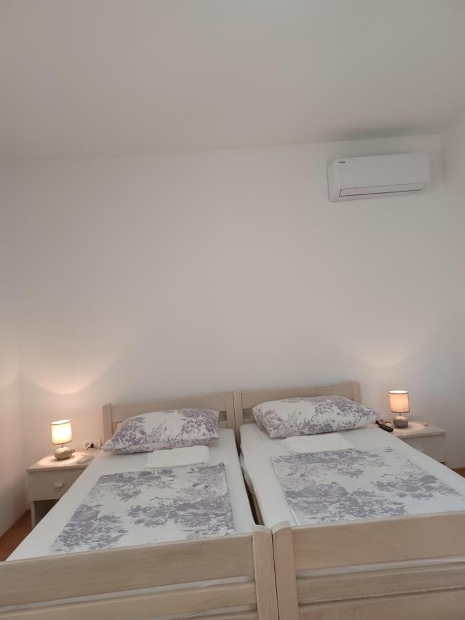 Apartment Mira Trogir Exterior foto