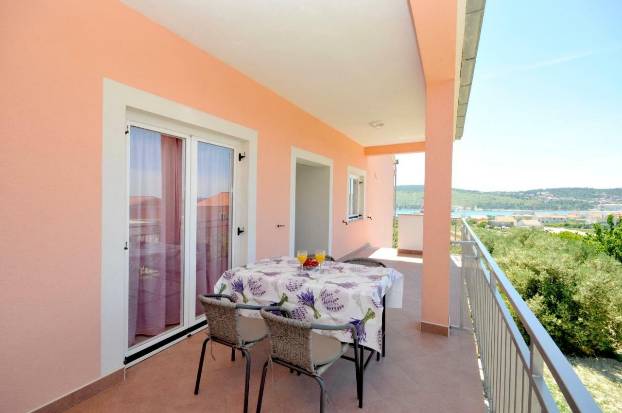 Apartment Mira Trogir Exterior foto
