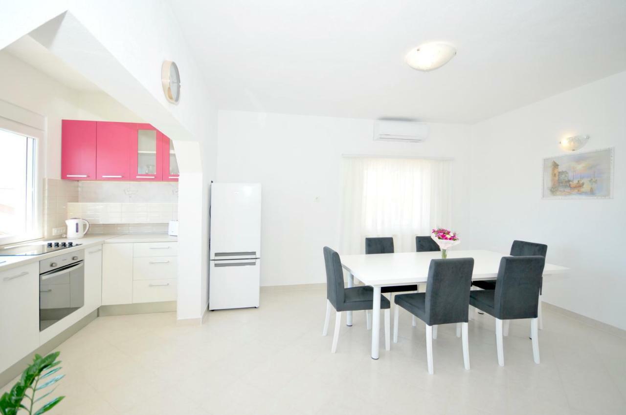 Apartment Mira Trogir Exterior foto